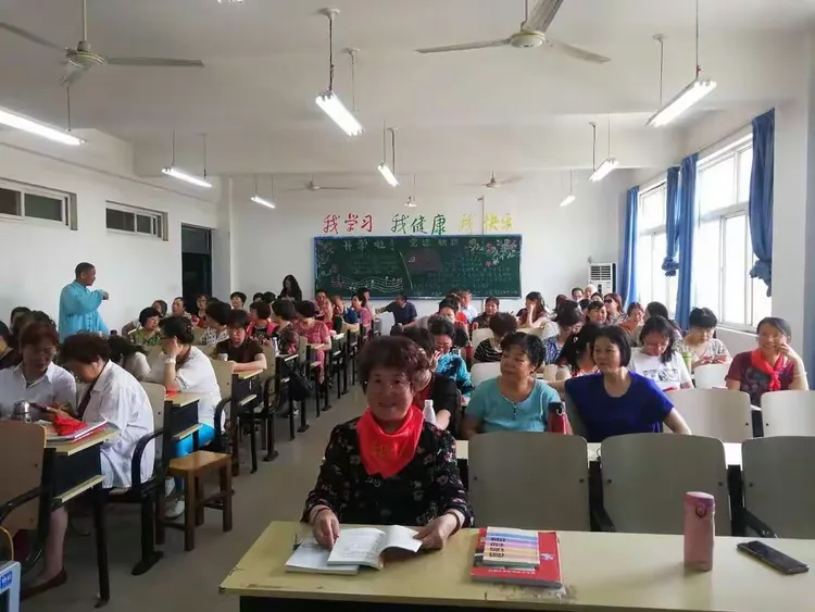今日热议“牵手跑得快能作弊吗”(必胜开挂神器)-第1张图片