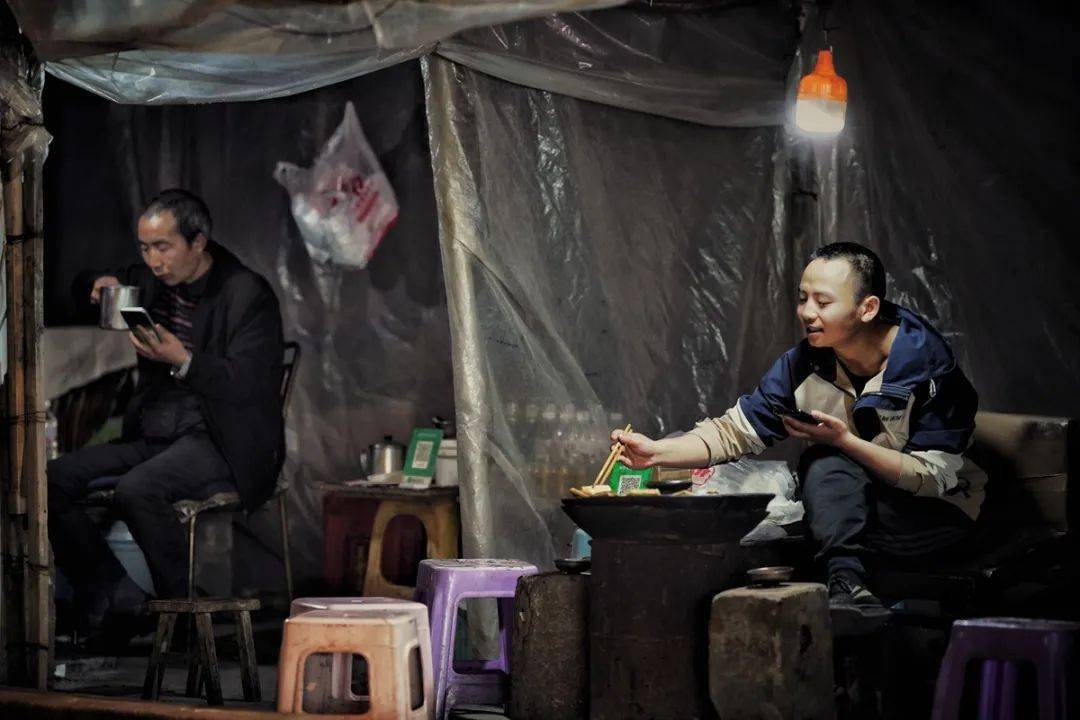 必备科技“镇雄关春天凑一桌怎么开挂”的确是有挂-第1张图片