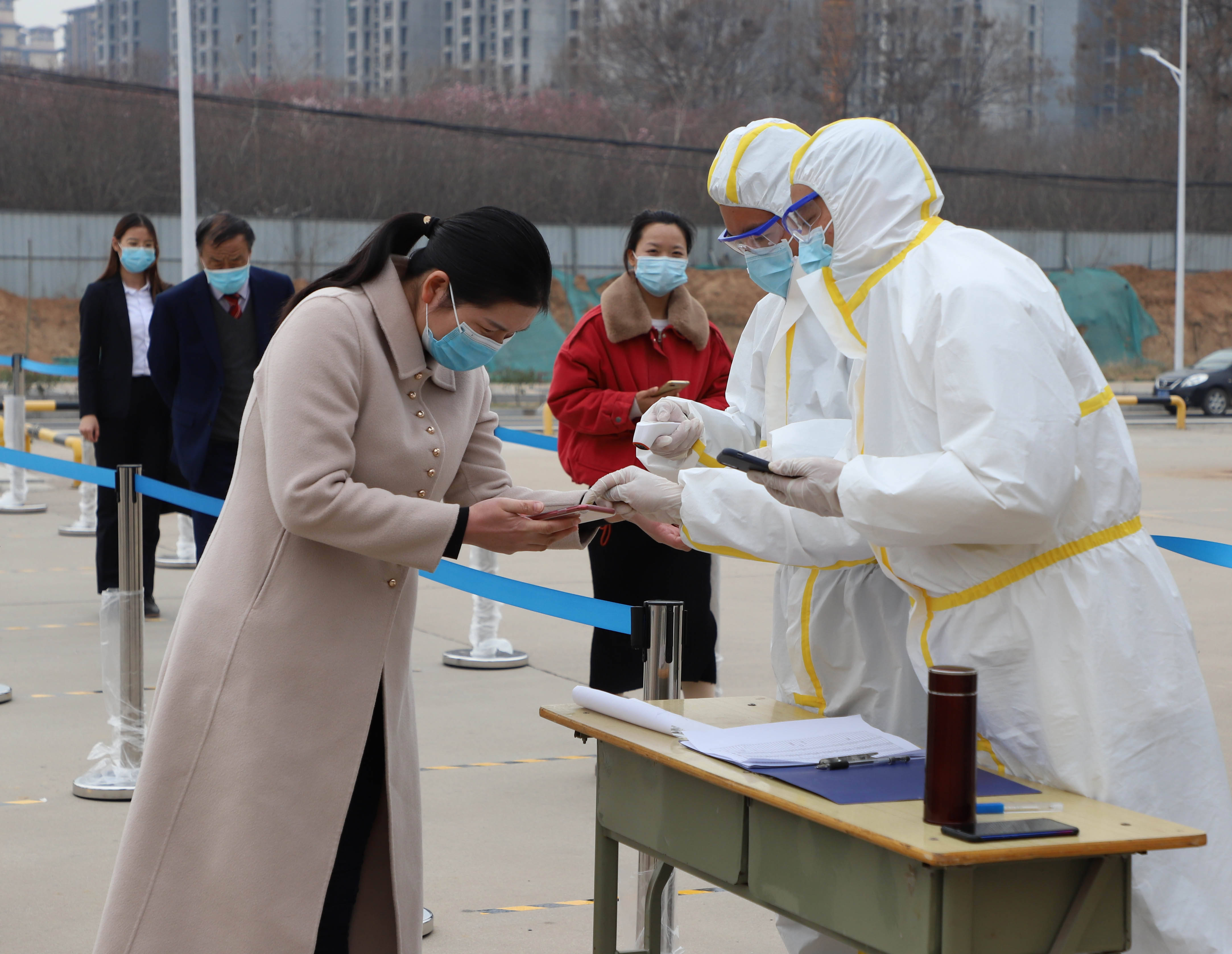 【西安增1例本土确诊系外省来陕人员/西安新增境外输入确诊病例】