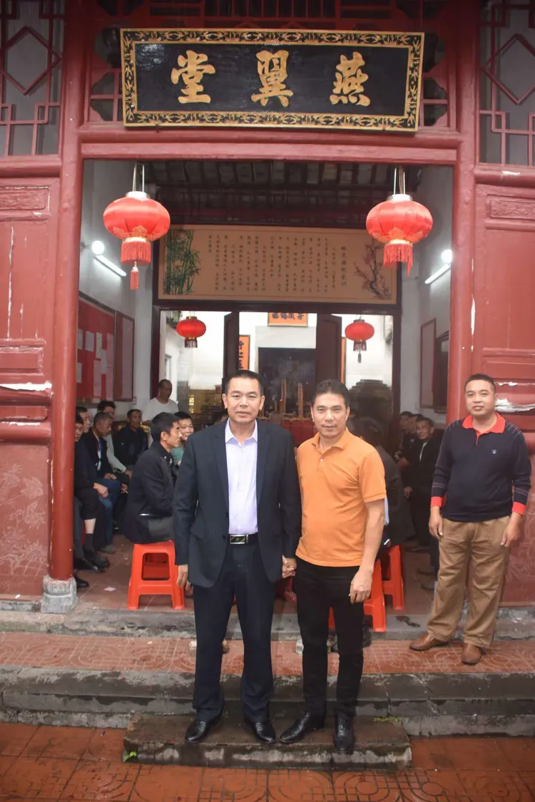 传递经验“福建兄弟十三水怎么开挂辅助	”了解开挂过程-第3张图片